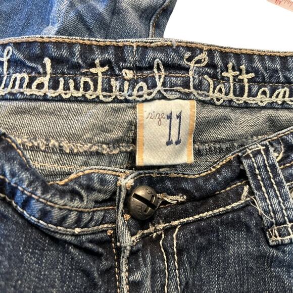 Industrial Cotton Womens size 11 Cut off Denim shorts Scalloped Hem - Picture 5 of 7